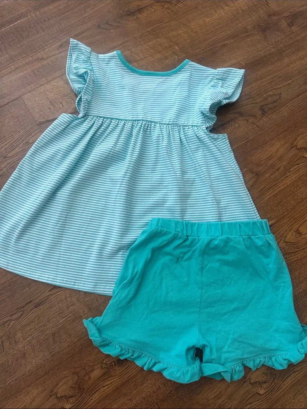 Stitchy Fish Girls Size 6 Aqua Stripe Shirt and Ruffle Shorts Set